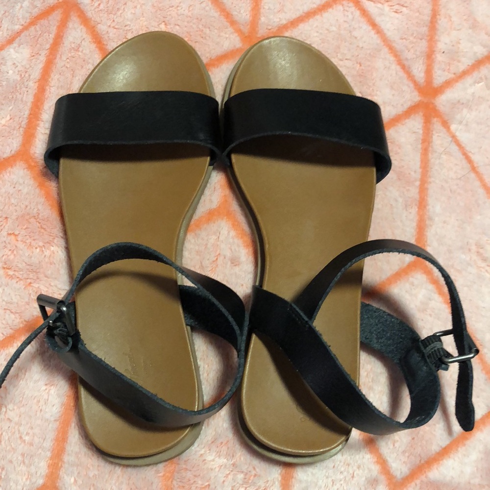 Target Universal Thread Sandals - Picture 2 of 5